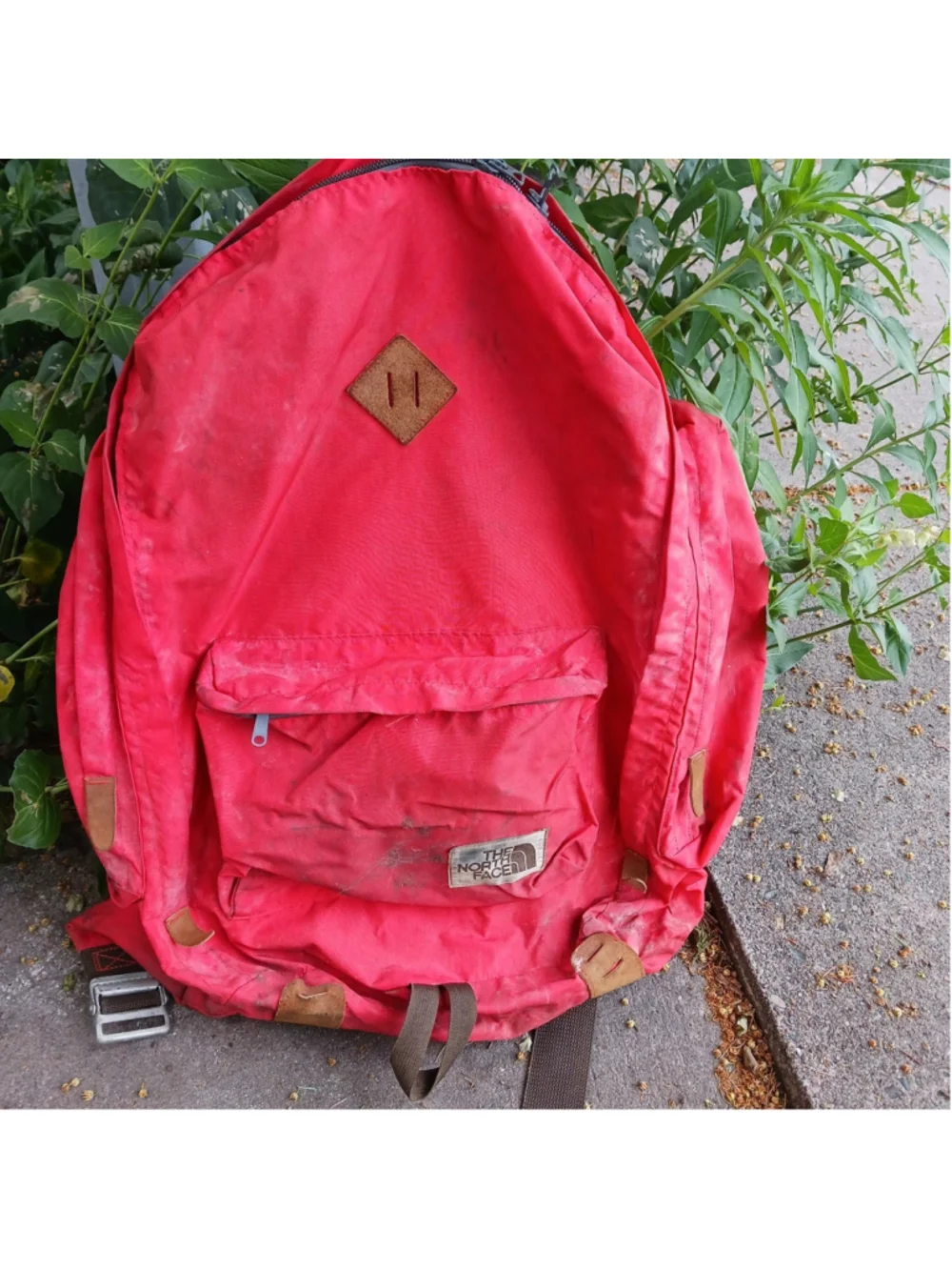 osprey backpack company - Ultralight Stuff Pack Smartphone The adjustable torso length Bags | Jansport Canada Color:Asphalt Grey/Silver Reflective